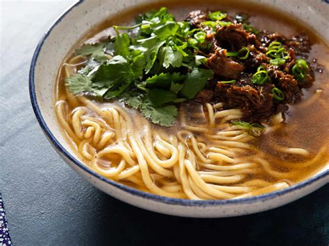  Hand-Pulled Noodles With Aromatic Lamb Broth: A Symphony of Slurping and Spicy Satisfaction?