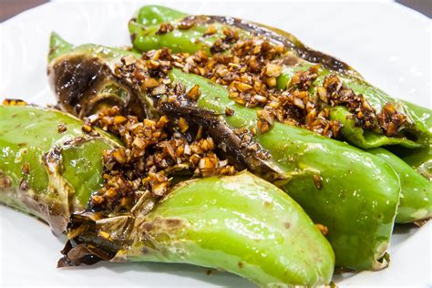   Spicy & Savory: Unveiling Zhaotong City's Tiger Skin Pepper Delight!