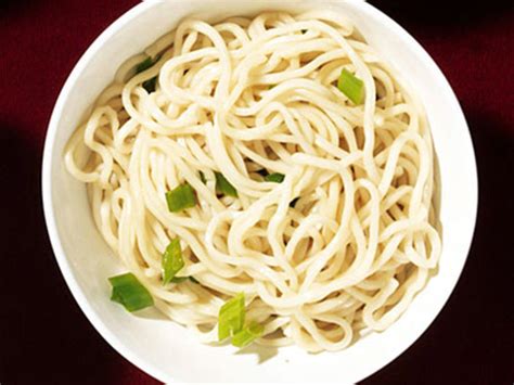  Zhangzhou Sesame Oil Noodles: Can Savory Broth Infused With Earthy Aromas Transport You to Culinary Nirvana?